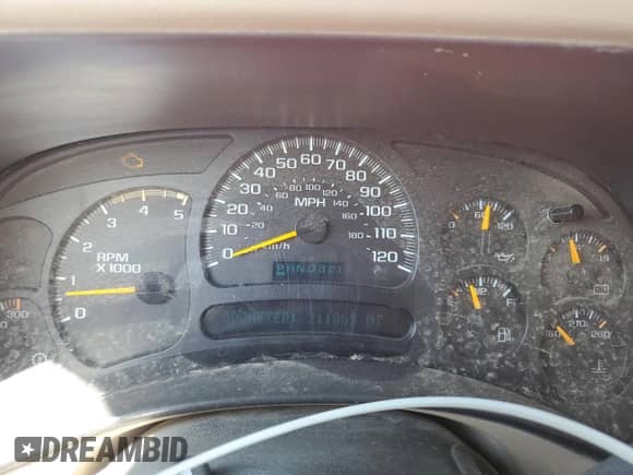 2003 Chevrolet Silverado 2500HD LT z VIN 1GCHK29163E311203, wystawiony jako Copart lot #69152065 z przebiegiem 211 065 mil mil oraz Szkoda całkowita • Salvage title. Historia ofert i sprzedaży dostępna na DreamBid. Obrazek 9.
