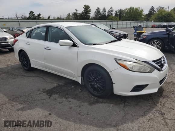 2016 Nissan Altima SR z VIN 1N4AL3AP2GN378588, wystawiony jako Copart lot #81831445 z przebiegiem 111 088 mil mil oraz Szkoda całkowita • Salvage title. Historia ofert i sprzedaży dostępna na DreamBid. Obrazek 4.