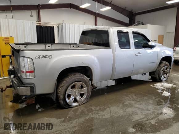 2012 GMC Sierra 1500 SLT with VIN 1GTR2WE79CZ300498, listed as a Copart auction lot 50775245 with 138,353 mi miles and Salvage title. Bid and sale history available at DreamBid. Image 3.