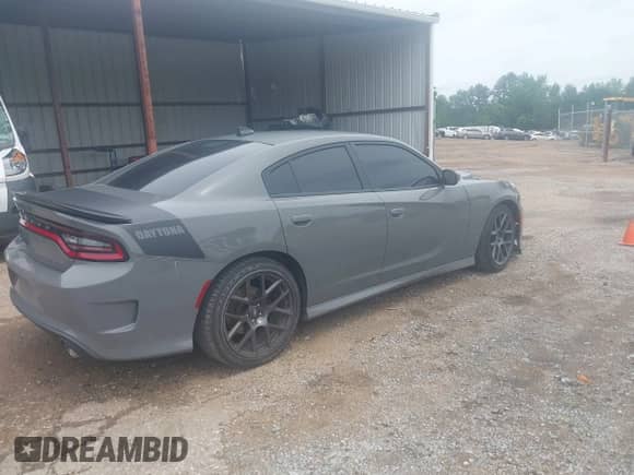 2018 Dodge Charger R/T с VIN 2C3CDXCT1JH150328, выставлен на аукционе IAAI как лот 42207213 с пробегом 116 930 миль миль и . История ставок и продаж доступна на DreamBid. Изображение 4.