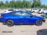 2025 Hyundai Elantra N Line z VIN KMHLR4DF1SU981231, wystawiony jako IAAI lot #42902547 z przebiegiem 1 830 mil mil oraz . Historia ofert i sprzedaży dostępna na DreamBid. Obrazek 14.