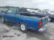 2003 Nissan Frontier XE z VIN 1N6DD26T93C424697, wystawiony jako IAAI lot #42015805 z przebiegiem 148 351 mil mil oraz . Historia ofert i sprzedaży dostępna na DreamBid. Obrazek 3.