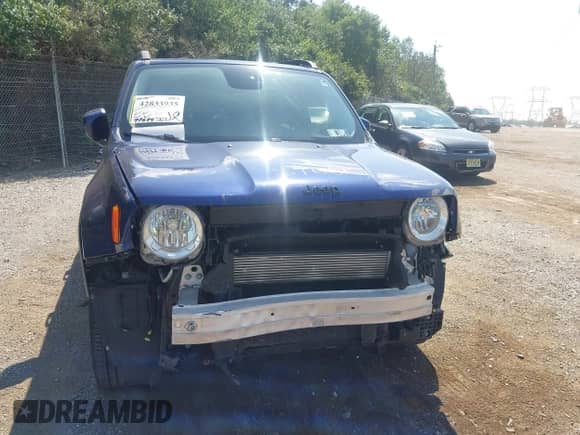2017 Jeep Renegade Latitude with VIN ZACCJBBB3HPE96177, listed as a IAAI auction lot 42833935 with 97,674 mi miles and . Bid and sale history available at DreamBid. Image 6.