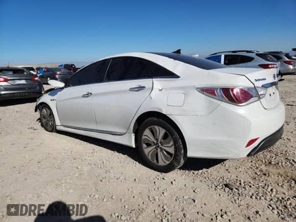2015 Hyundai Sonata z VIN KMHEC4A44FA132490, wystawiony jako Copart lot #82763595 z przebiegiem Nie podano mil oraz Czysty tytuł • Clean title. Historia ofert i sprzedaży dostępna na DreamBid. Obrazek 2.