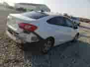 2017 Chevrolet Cruze LS z VIN 1G1BB5SM0H7153599, wystawiony jako Copart lot #83099414 z przebiegiem 161 527 mil mil oraz Nie do naprawy • Non repairable. Historia ofert i sprzedaży dostępna na DreamBid. Obrazek 4.