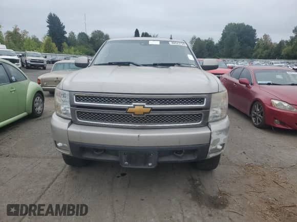 2007 Chevrolet Silverado 1500 LTZ z VIN 3GCEK13M17G551970, wystawiony jako Copart lot #80522755 z przebiegiem Nie podano mil oraz Czysty tytuł • Clean title. Historia ofert i sprzedaży dostępna na DreamBid. Obrazek 5.