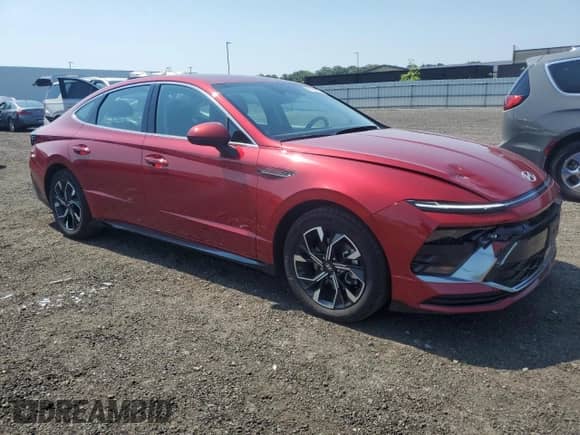 2025 Hyundai Sonata SEL z VIN KMHL64JA0SA428377, wystawiony jako Copart lot #62384875 z przebiegiem 15 615 mil mil oraz Szkoda całkowita • Salvage title. Historia ofert i sprzedaży dostępna na DreamBid. Obrazek 4.