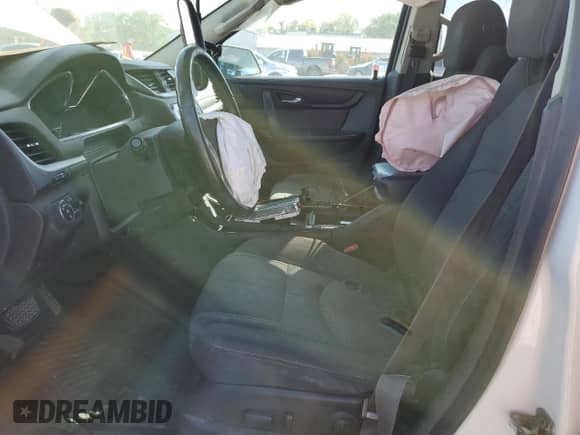 2015 Chevrolet Traverse LT с VIN 1GNKVHKD1FJ287948, выставлен на аукционе Copart как лот 86665895 с пробегом 187 666 миль миль и Списание • Salvage title. История ставок и продаж доступна на DreamBid. Изображение 7.