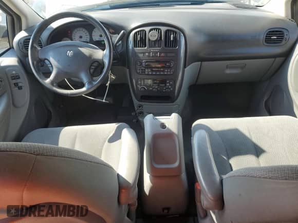 2005 Dodge Caravan SXT z VIN 2D4GP44L55R266345, wystawiony jako Copart lot #86804055 z przebiegiem 268 834 mil mil oraz Szkoda całkowita • Salvage title. Historia ofert i sprzedaży dostępna na DreamBid. Obrazek 8.