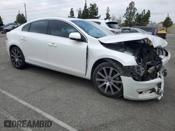 2017 Volvo S60 Inscription с VIN LYV402HK1HB134100, выставлен на аукционе Copart как лот 65956695 с пробегом 96 718 миль миль и Списание • Salvage title. История ставок и продаж доступна на DreamBid. Изображение 4.
