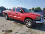 2005 Dodge Dakota SLT with VIN 1D7HW42K25S309641, listed as a Copart auction lot 68941465 with 191,221 mi miles and Salvage title. Bid and sale history available at DreamBid. Image 4.