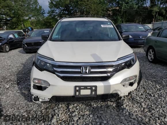 2018 Honda Pilot LX с VIN 5FNYF6H15JB049893, выставлен на аукционе Copart как лот 69929315 с пробегом 113 746 миль миль и Списание • Salvage title. История ставок и продаж доступна на DreamBid. Изображение 5.