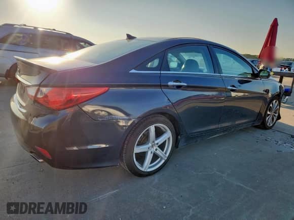 2014 Hyundai Sonata Limited с VIN 5NPEC4AC3EH837915, выставлен на аукционе Copart как лот 84188695 с пробегом 106 197 миль миль и Списание • Salvage title. История ставок и продаж доступна на DreamBid. Изображение 3.