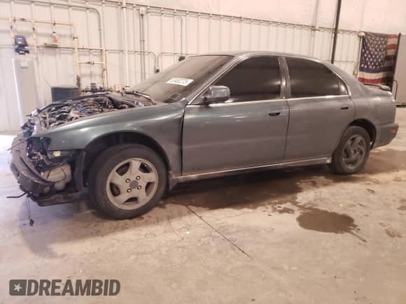 1997 Honda Accord LX с VIN 1HGCD5536VA207352, выставлен на аукционе Copart как лот 53482275 с пробегом 331 699 миль миль и Списание • Salvage title. История ставок и продаж доступна на DreamBid. Изображение 1.