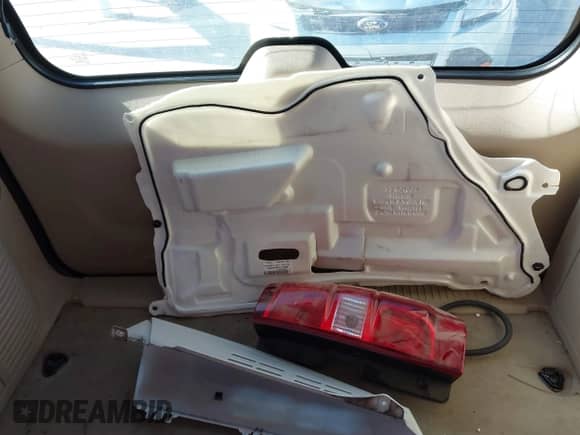2014 Chevrolet Suburban LTZ с VIN 1GNSCKE08ER103973, выставлен на аукционе IAAI как лот 43293596 с пробегом 222 770 миль миль и . История ставок и продаж доступна на DreamBid. Изображение 12.