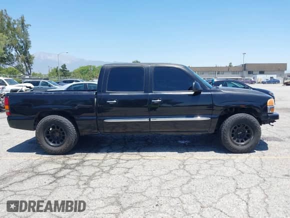 2005 GMC Sierra 1500 SLE с VIN 2GTEC13T651220327, выставлен на аукционе IAAI как лот 42395150 с пробегом 120 311 миль миль и . История ставок и продаж доступна на DreamBid. Изображение 13.