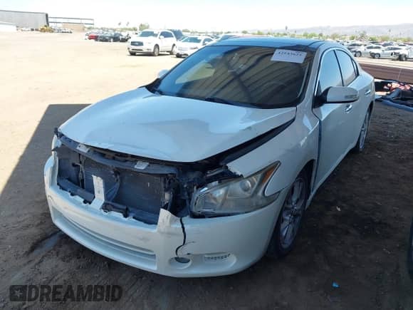 2014 Nissan Maxima SV with VIN 1N4AA5AP1EC473783, listed as a IAAI auction lot 42543625 with 128,727 mi miles and . Bid and sale history available at DreamBid. Image 6.