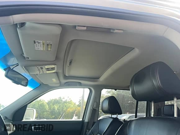 2010 Honda Pilot Touring с VIN 5FNYF4H88AB019661, выставлен на аукционе Copart как лот 85937495 с пробегом 188 907 миль миль и Чистый • Clean title. История ставок и продаж доступна на DreamBid. Изображение 13.