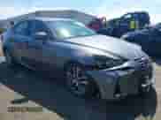 2019 Lexus IS 300 z VIN JTHBA1D28K5097203, wystawiony jako IAAI lot #42904963 z przebiegiem 58 394 mil mil oraz . Historia ofert i sprzedaży dostępna na DreamBid. Obrazek 1.