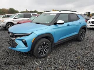 2025 Chevrolet TrailBlazer ACTIV с VIN KL79MSSL0SB018971, выставлен на аукционе Copart как лот 81477975 с пробегом 14 477 миль миль и Списание • Salvage title. История ставок и продаж доступна на DreamBid. Изображение 1.