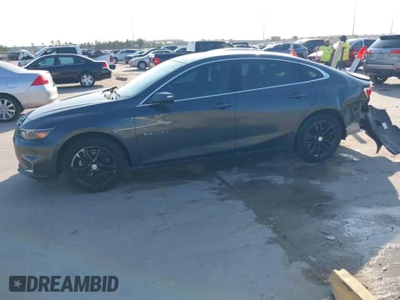 2018 Chevrolet Malibu LT с VIN 1G1ZD5ST8JF235320, выставлен на аукционе IAAI как лот 43482165 с пробегом 69 975 миль миль и . История ставок и продаж доступна на DreamBid. Изображение 2.