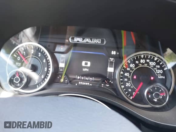 2021 Ram 1500 Laramie z VIN 1C6SRFJT1MN806455, wystawiony jako IAAI lot #42543256 z przebiegiem 76 449 mil mil oraz . Historia ofert i sprzedaży dostępna na DreamBid. Obrazek 7.