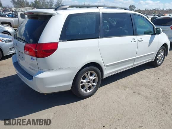 2004 Toyota Sienna XLE z VIN 5TDZA22CX4S094673, wystawiony jako IAAI lot #43387108 z przebiegiem 134 276 mil mil oraz . Historia ofert i sprzedaży dostępna na DreamBid. Obrazek 4.