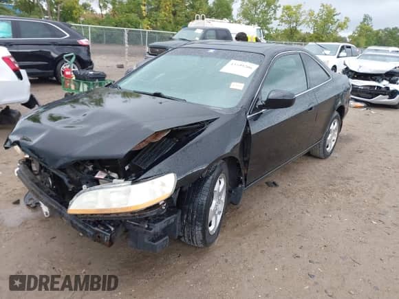 2000 Honda Accord EX с VIN 1HGCG2258YA003443, выставлен на аукционе IAAI как лот 43109206 с пробегом 293 056 миль миль и . История ставок и продаж доступна на DreamBid. Изображение 18.