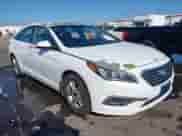 2016 Hyundai Sonata SE с VIN 5NPE24AF0GH356603, выставлен на аукционе IAAI как лот 43349666 с пробегом 153 622 миль миль и . История ставок и продаж доступна на DreamBid. Изображение 1.
