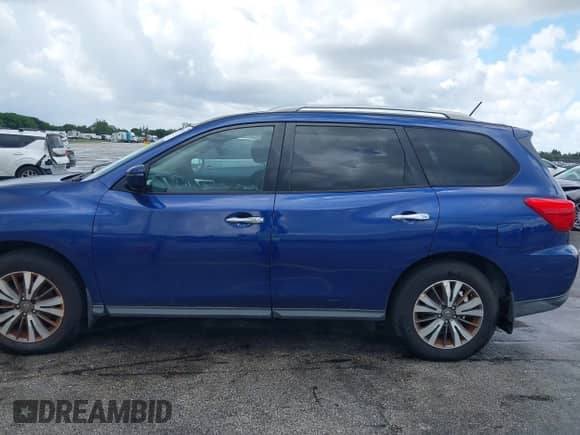 2017 Nissan Pathfinder SL with VIN 5N1DR2MN7HC691087, listed as a IAAI auction lot 42763301 with 85,647 mi miles and . Bid and sale history available at DreamBid. Image 14.