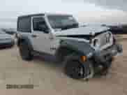 2022 Jeep Wrangler Sport с VIN 1C4HJXAG8NW181325, выставлен на аукционе Copart как лот 82700694 с пробегом 27 763 миль миль и Списание • Salvage title. История ставок и продаж доступна на DreamBid. Изображение 4.