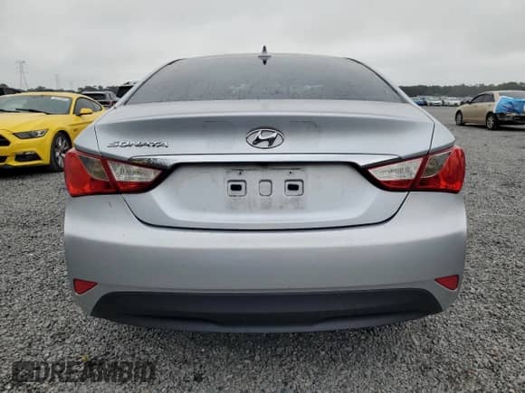 2014 Hyundai Sonata GLS z VIN 5NPEB4AC0EH915750, wystawiony jako Copart lot #89719785 z przebiegiem 83 861 mil mil oraz Czysty tytuł • Clean title. Historia ofert i sprzedaży dostępna na DreamBid. Obrazek 6.
