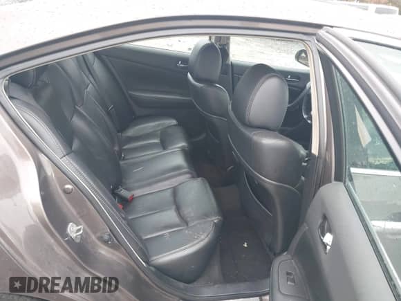 2013 Nissan Maxima SV z VIN 1N4AA5AP5DC806369, wystawiony jako IAAI lot #43493984 z przebiegiem 87 049 mil mil oraz . Historia ofert i sprzedaży dostępna na DreamBid. Obrazek 8.