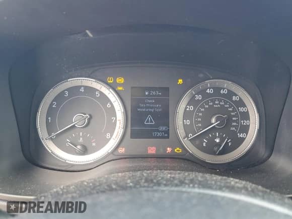 2020 Hyundai Venue SEL с VIN KMHRC8A33LU038269, выставлен на аукционе Copart как лот 73790294 с пробегом 17 301 миль миль и Списание • Salvage title. История ставок и продаж доступна на DreamBid. Изображение 9.