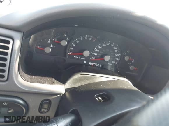 2005 Ford Explorer XLT z VIN 1FMDU73W25UA61652, wystawiony jako IAAI lot #42854567 z przebiegiem Nie podano mil oraz . Historia ofert i sprzedaży dostępna na DreamBid. Obrazek 7.