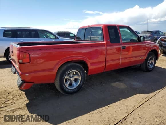 2003 Chevrolet S-10 LS with VIN 1GCCS19X038191048, listed as a Copart auction lot 80164935 with 103,558 mi miles and Salvage title. Bid and sale history available at DreamBid. Image 3.