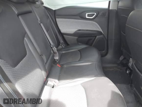 2022 Jeep Compass Altitude с VIN 3C4NJCBB9NT187445, выставлен на аукционе IAAI как лот 42090981 с пробегом 37 168 миль миль и . История ставок и продаж доступна на DreamBid. Изображение 8.