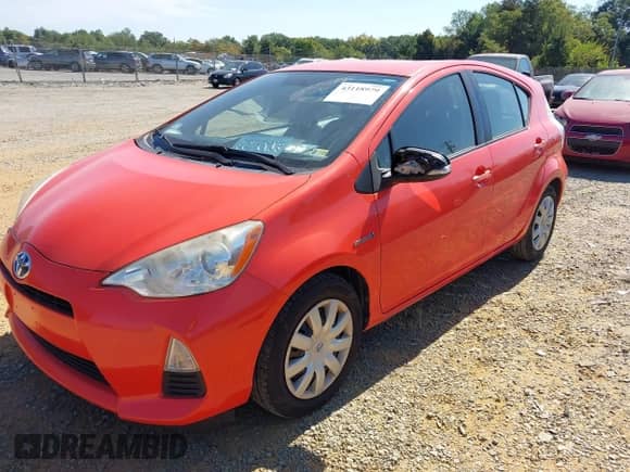 2013 Toyota Prius One with VIN JTDKDTB33D1048047, listed as a IAAI auction lot 43118979 with 63,014 mi miles and . Bid and sale history available at DreamBid. Image 17.