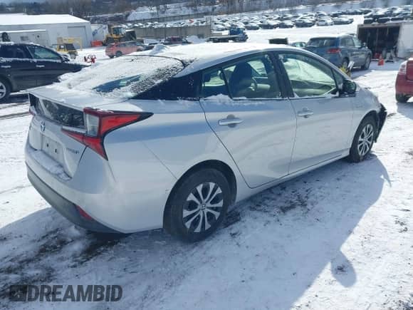 2019 Toyota Prius LE с VIN JTDL9RFU5K3013037, выставлен на аукционе IAAI как лот 41363092 с пробегом 108 284 миль миль и . История ставок и продаж доступна на DreamBid. Изображение 4.