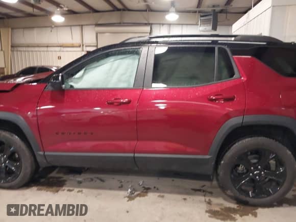 2025 Chevrolet Equinox FWD LT z VIN 3GNAXHEG8SL103975, wystawiony jako IAAI lot #41558699 z przebiegiem 10 522 mil mil oraz . Historia ofert i sprzedaży dostępna na DreamBid. Obrazek 14.