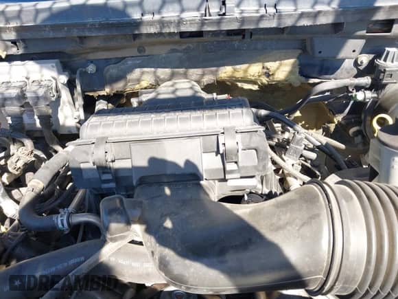 2004 Ford F-150 XLT with VIN 1FTPW14574KD10147, listed as a IAAI auction lot 43423360 with 142,796 mi miles and . Bid and sale history available at DreamBid. Image 10.