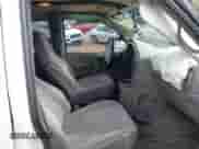 2002 Chevrolet Astro z VIN 1GNDM19X92B139649, wystawiony jako IAAI lot #42370076 z przebiegiem 209 886 mil mil oraz . Historia ofert i sprzedaży dostępna na DreamBid. Obrazek 5.