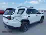 2025 Honda Pilot TrailSport с VIN 5FNYG1H61SB041092, выставлен на аукционе IAAI как лот 40833597 с пробегом 2 393 миль миль и . История ставок и продаж доступна на DreamBid. Изображение 4.