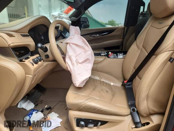 2020 Cadillac Escalade Platinum z VIN 1GYS4DKJ3LR171975, wystawiony jako Copart lot #62409165 z przebiegiem 38 297 mil mil oraz Szkoda całkowita • Salvage title. Historia ofert i sprzedaży dostępna na DreamBid. Obrazek 7.