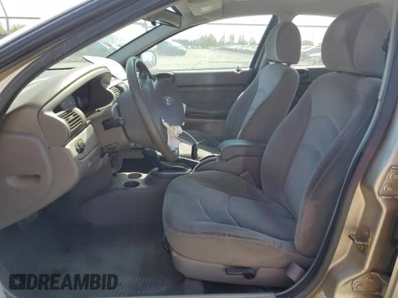 2005 Dodge Stratus SXT z VIN 1B3EL46X45N686760, wystawiony jako Copart lot #66047205 z przebiegiem Nie podano mil oraz Szkoda całkowita • Salvage title. Historia ofert i sprzedaży dostępna na DreamBid. Obrazek 7.