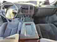 2003 GMC Sierra 1500 SLE z VIN 2GTEC19V831300489, wystawiony jako Copart lot #82320705 z przebiegiem 146 528 mil mil oraz Szkoda całkowita • Salvage title. Historia ofert i sprzedaży dostępna na DreamBid. Obrazek 8.