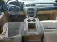 2007 Chevrolet Tahoe LS z VIN 1GNFC13CX7R268015, wystawiony jako Copart lot #68686865 z przebiegiem 231 206 mil mil oraz Szkoda całkowita • Salvage title. Historia ofert i sprzedaży dostępna na DreamBid. Obrazek 8.