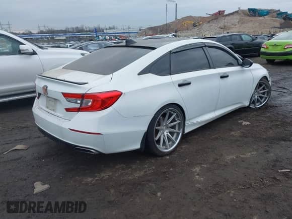 2018 Honda Accord Sport with VIN 1HGCV2E38JA020460, listed as a IAAI auction lot 41314997 with 34,839 mi miles and . Bid and sale history available at DreamBid. Image 4.