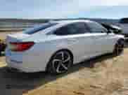 2018 Honda Accord Sport z VIN 1HGCV2E33JA001332, wystawiony jako Copart lot #44244585 z przebiegiem 105 169 mil mil oraz Szkoda całkowita • Salvage title. Historia ofert i sprzedaży dostępna na DreamBid. Obrazek 3.