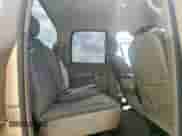 2004 Dodge 1500 SLT z VIN 1D7HA18D94J247844, wystawiony jako Copart lot #84250065 z przebiegiem 256 176 mil mil oraz Szkoda całkowita • Salvage title. Historia ofert i sprzedaży dostępna na DreamBid. Obrazek 10.